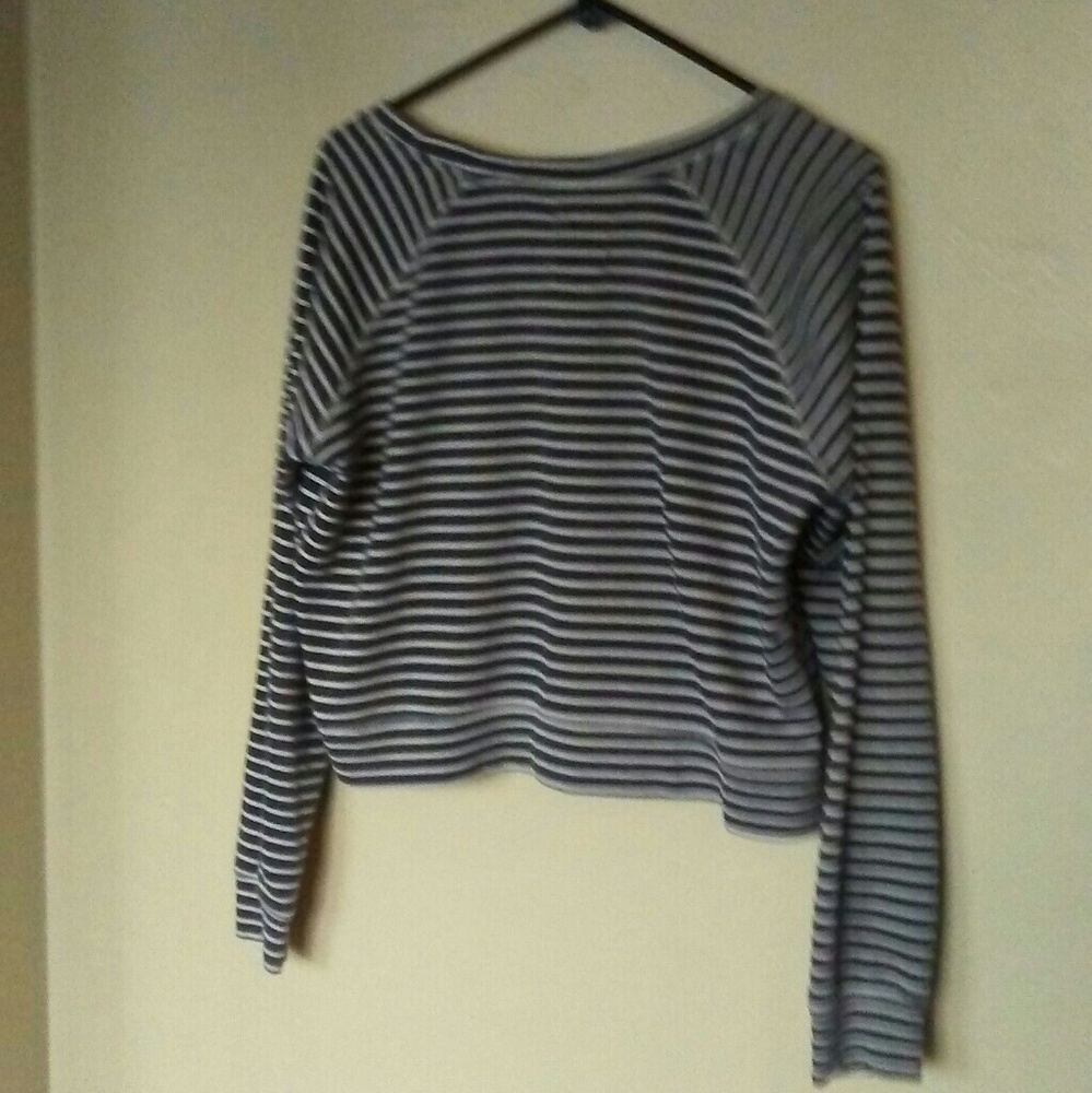 COTTON ON cropped shirt - Picture 2 of 3